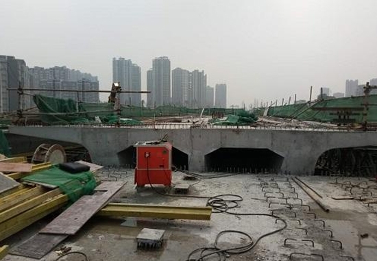 中鐵上海局使用我公司的智能壓漿設備